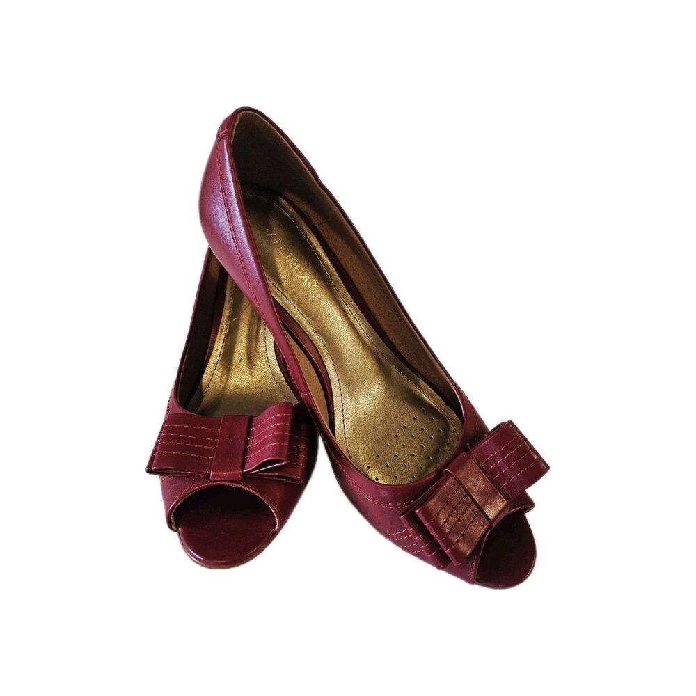 Andrea Burgundy Peep Toe Bow Heels Size 8